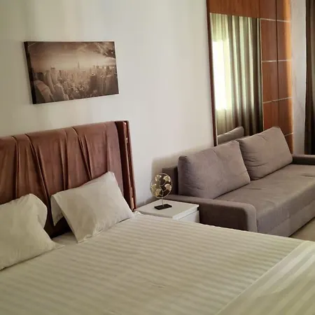 Carol - Vibes Bucareste