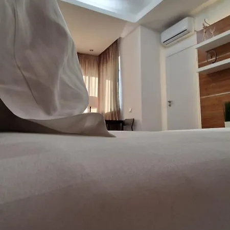 Carol - Vibes Apartment *